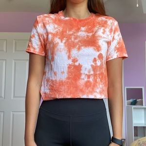Cropped tee tie dye